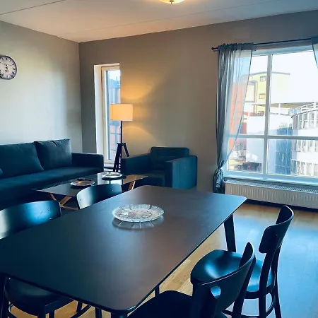 Center Apartment *